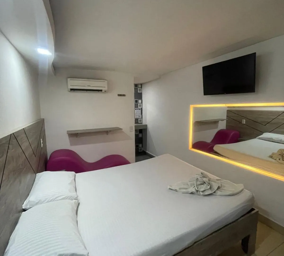 Love hotel Motel Caramelo Cali Colombia