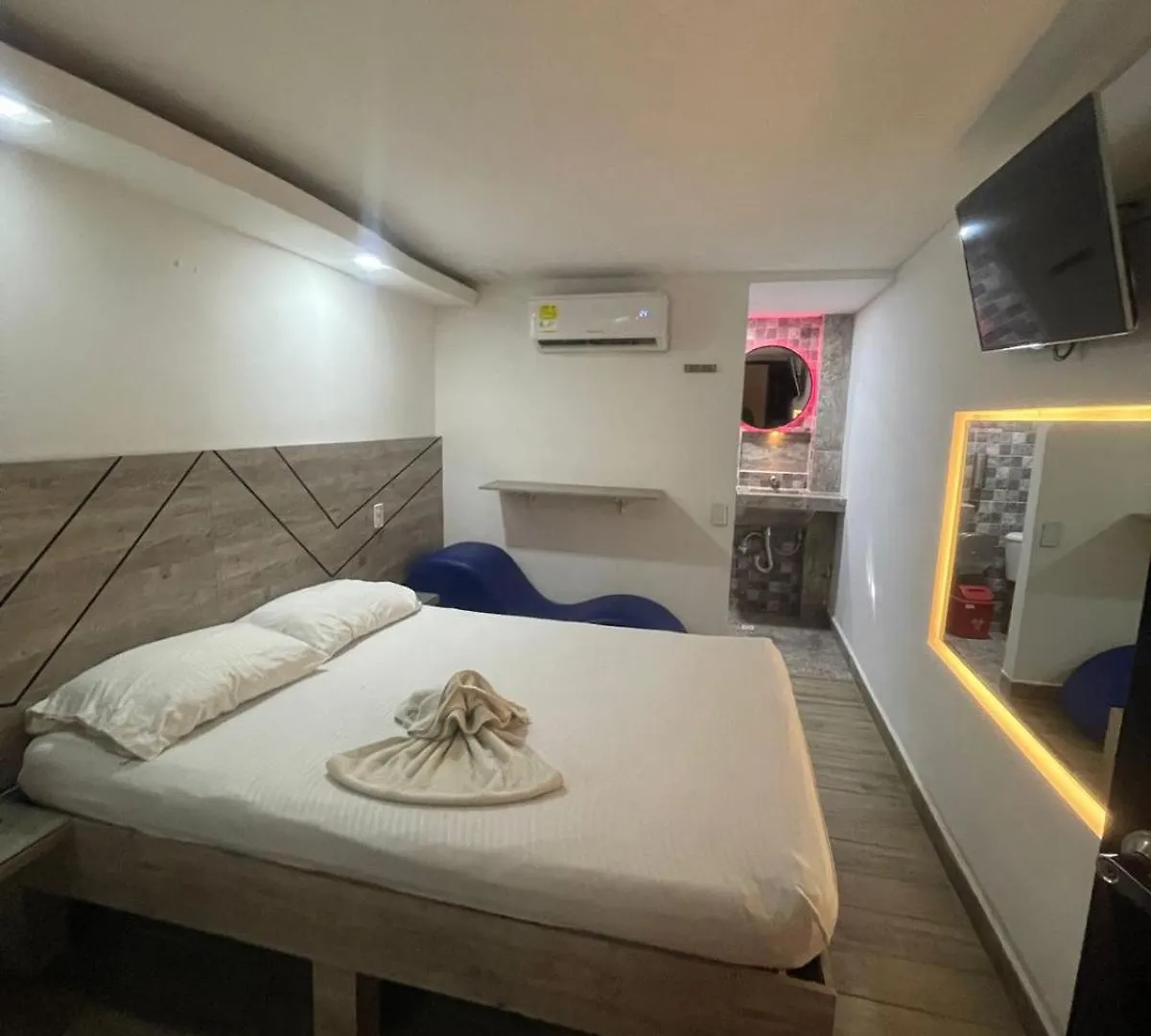 Love hotel Motel Caramelo Cali