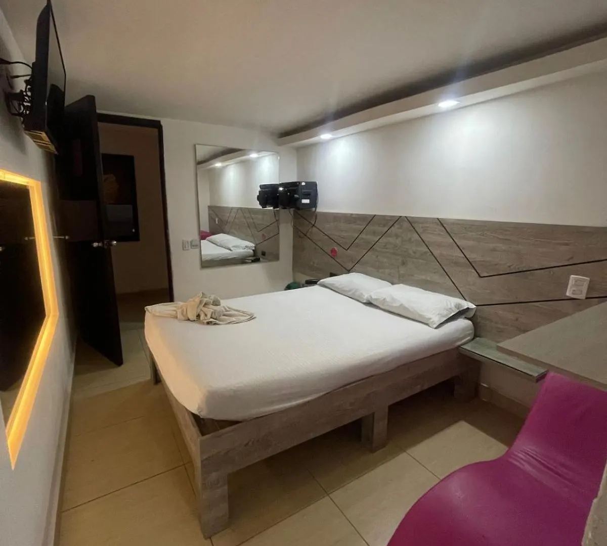 Love hotel Motel Caramelo Cali Colombia