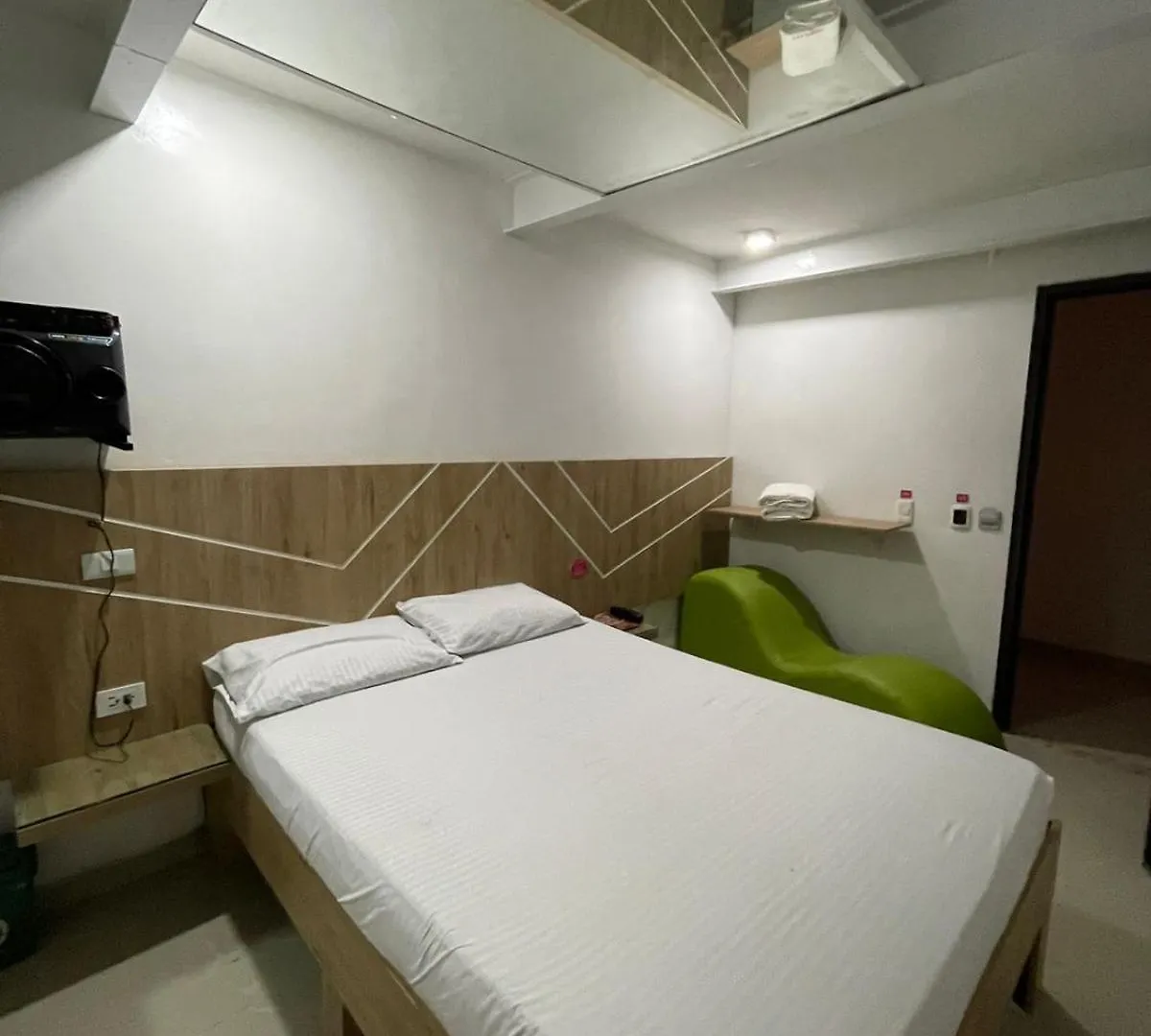 Love hotel Motel Caramelo Cali